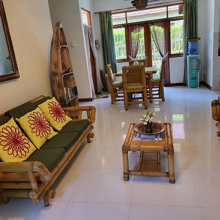 Dennis Holiday Bungalow Jasri Bagian luar foto