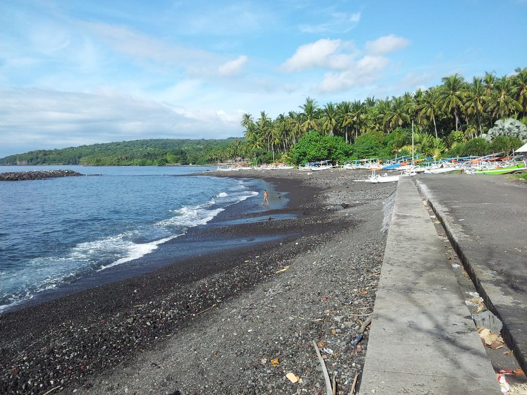 Dennis Holiday Bungalow Jasri Bagian luar foto