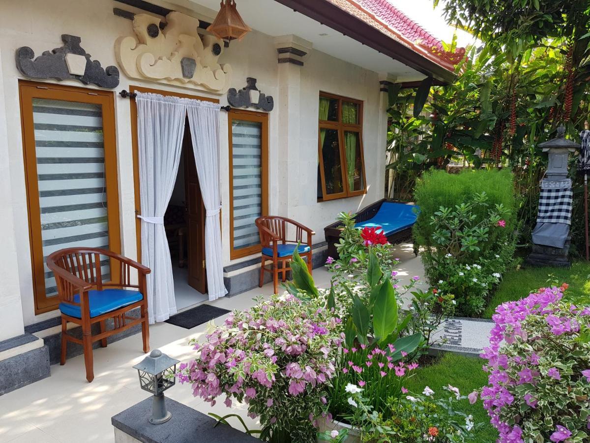 Dennis Holiday Bungalow Jasri Bagian luar foto